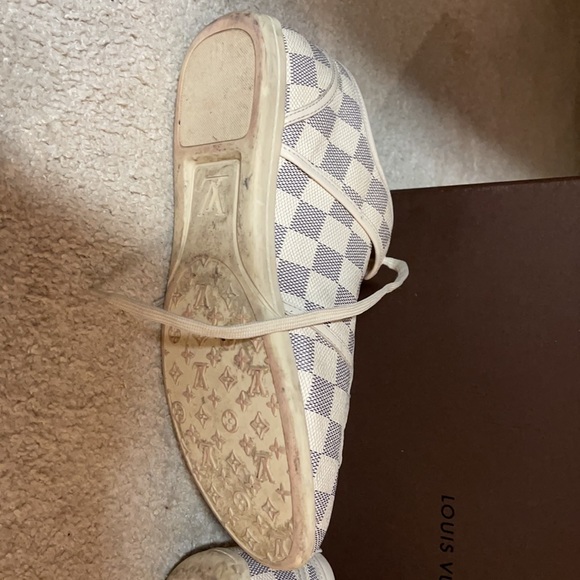Louis Vuitton Sneakers - Picture 10 of 12